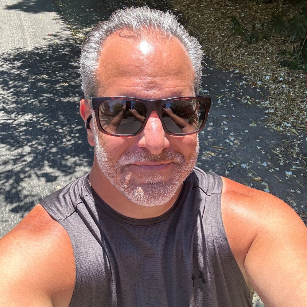 Meet your Posher, Damon